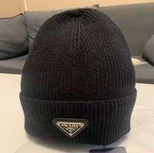 Prada2026 Black Ribbed Knit Beanie Unisex Iconic Triangle Logo Winter Warm Hat picture