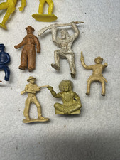 Cowboy & Indians Western Plastic Toy Figures Mixed Lot, Newer and Vintage  picture