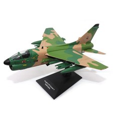 1:72 Classic Car Diecast Vehicle Model Camouflage Green picture
