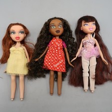 Bratz Dolls 2001 MGA Lot of 3 no shoes Meygan, Sasha, Yasmin Vintage Original picture