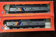 IHC 1942 E-8 POWERED AND DUMMY N.J.TRANSIT LOCOMOTIVE NEW IN BOX (C7) picture
