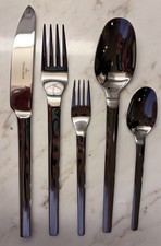 NEW 30 Piece Service For 6 Villeroy and Boch Modern 5 Piece Place Settings picture