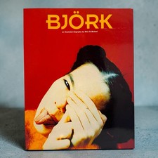 BJORK An Illustrated Biography Book 1996 Vintage Omnibus Press Mick St Michael picture
