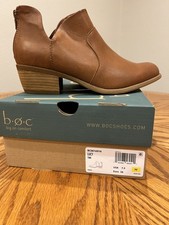 NIB b.o.c.Big on Comfort Women’s 7.5M, Lucy Ankle Boot Tan Faux Leather Zip Back picture