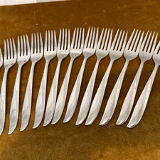 13 VINTAGE ONEIDA TWIN STAR DINNER FORKS 7-1/4