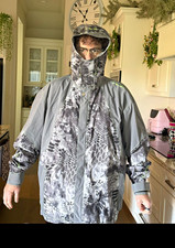 Huk Men’s XXXL waterproof Gear. Jacket/bibs Worn Once..retail EACH ~350.00 Bogo picture