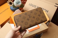 𝑳𝒐𝒖𝒊𝒔  Monogram Zippy Wallet with Reverse Canvas picture
