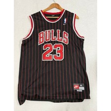 Nike Chicago Bulls Jersey Mens XL Black Good Michael Jordan 23 Pinstripe NBA picture
