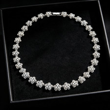 Ariana Grande x Swarovski Necklace, Flower, White Silver Gift Box 5749179 Gift picture