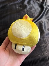 Rare 2009 Mario Kart Wii Item Golden Dash Mushroom Banpresto picture