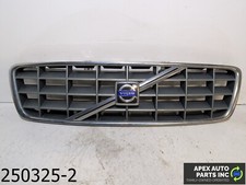 OEM 2004-2007 Volvo V70 2.5L Grille picture