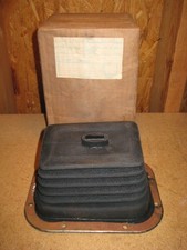 NOS OEM 1970-74 MOPAR E B BODY PLYMOUTH CUDA DODGE 4 SPEED SHIFTER BOOT 3467770 picture