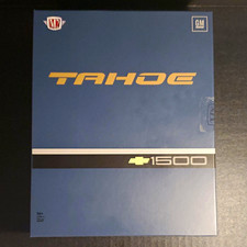 M2 Machines 1997 Chevrolet Tahoe Chase 1500 1:64 Diecast Blue Shadow Box picture