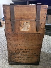 Rare Antique PARKE DAVIS  1904 Rocking Container Apothecary Advertising Crate picture