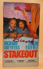 Stakeout VHS 1987 Richard Dreyfuss Emilio Estevez **Buy 2 Get 1 Free** picture