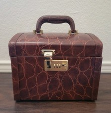 Vintage Dillard's Faux Crocodile Embossed Leather Cosmetic Jewelry Train Case picture