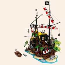 NEW Pirates of Barracuda Bay Shipwreck Building Blocks Set 2545 pcs Adults picture