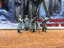 Hand Made 1/72 WWII Soviet Headquarters Soldiers in Winter Uniform Painted Model picture
