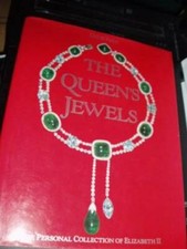 The Queen's Jewels: The Personal Collection of Elizabeth II - Hardcover - GOOD picture