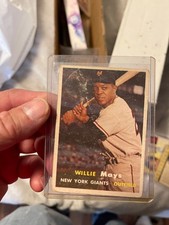 1957 Topps - Willie Mays #10 picture