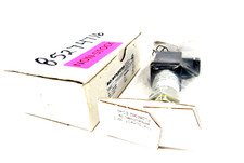 NEW BD SENSORS 30.600 G-2502-R-1-8-100-300-2-1-000 PRESSURE SENSOR 30.600 G picture