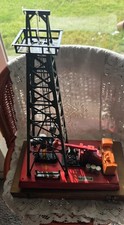 Vintage Postwar Lionel No. 455 Operating Oil Derrick picture
