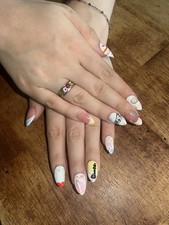 Falsettos Nails picture