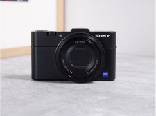 Sony RX100II Compact Portable 1Inch Sensor Flip Screen Aid Creation picture