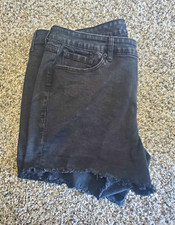 Torrid Women’s Black Denim Cut Off Shorts Frayed Hem Size 20 Plus Zip picture