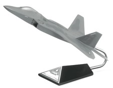 USAF Lockheed Boeing F-22 Raptor 1st FW Langley AFB Desk Model 1/48 SC Airplane picture