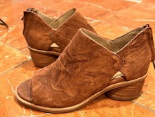SOFFT BRICK LEATHER CARLEIGH SHOOTIES PEEP TOE CHUNKY HEELS 6 M NEW NWOB picture
