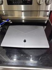 Alienware M15 - 15.6