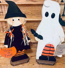 Halloween Trick Treaters 24