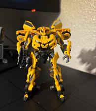 Transformers Studio Series 49 Deluxe Class Bumblebee- complete, no cracks picture