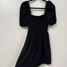 H&M Women's Black Puffy Half Sleeve Short Mini Dress Smocked Bodice Size Medium picture