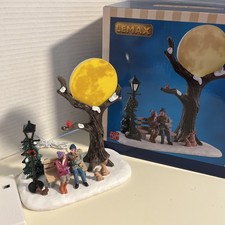Lemax Christmas 2018 CHRISTMAS MOON #84359 Box picture