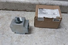 Parker 1-1/4 KMMOO-S 1-1/4 In NPT 5,000 Max PSI Steel Cross picture