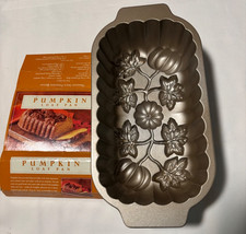 Nordic Ware Pumpkin Loaf Pan 1 lb Cast Aluminum Fall Harvest Leaves Cake Mold US picture