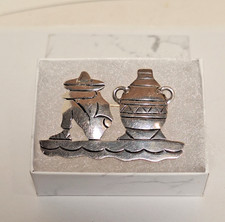 Vintage Hecho En Mexico Artisan Sterling Silver Sombrero Man Mexican Pot Brooch picture