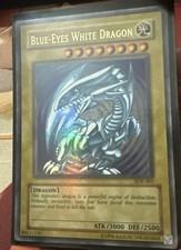 Yu-Gi-Oh Blue-Eyes White Dragon SDK-001 Ultra Rare Holo DMG Shiny Holo foil picture