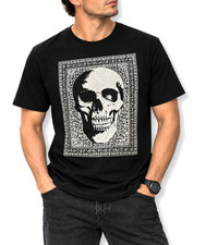 GUESS Men's Black Skull Rhinestone Graphic T-Shirt 100% Cotton Size S NWT picture