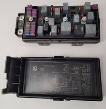 2009-2012 Chevy Malibu Engine Fuse Box Assembly OEM picture