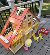 VINTAGE 1978 MATTEL BARBIE DREAM HOUSE A/FRAME 2588 ORIGINAL w/some furniture picture