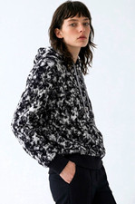 Athleta Tugga Sherpa M Black White Abstract Fleece Pullover Hoodie Drawstring picture
