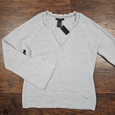 The Limited Womens Large Light Blue Knit Pullover V-Neck Sweater picture
