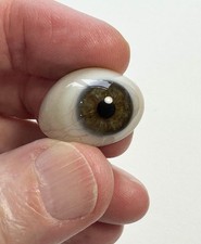Antique German hand-blown human prosthetic glass eye. E3 picture