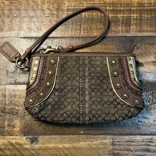 Vtg Y2K Coach Soho Signature Studded Mini Wristlet Monogram picture