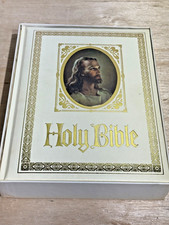 Vintage 1978 Nelson/Regency Family Bible Red Letter King James Version Pictures picture