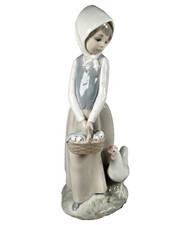 Vintage Zaphir Lladro Porcelain Girl w/Hen & Chicks in Basket Spain 8.5