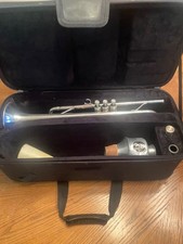 Olds Mendez Trumpet #643420 (1968)  Rare Silver Plate W / Case and MP  Nice  picture